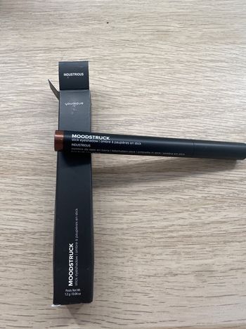 Ombre à paupières stick  Industrious