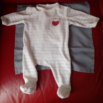 BB 3 mois Pyjama "Love"