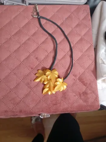 Collier feuille fantaisie