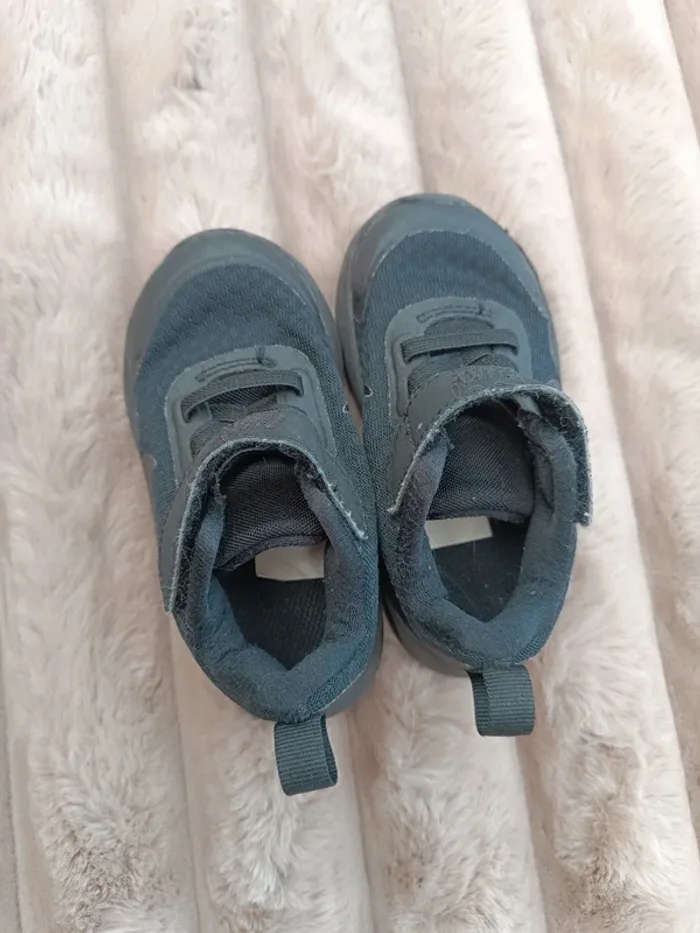 🔸 Baskets Noires Nike Enfant 22🔸 - photo numéro 6