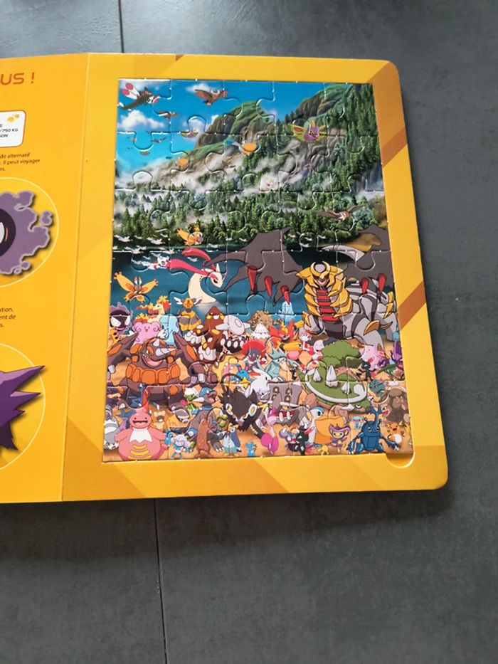 Vend livre pokémon avec puzzle intégré - photo numéro 3