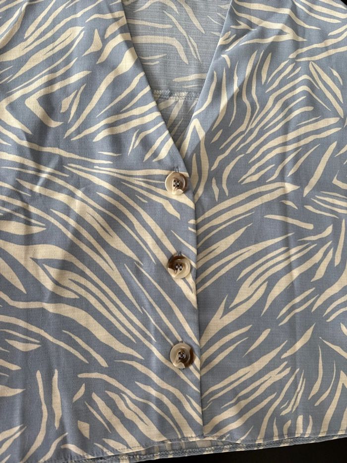 Blouse manches courtes taille S - photo numéro 3