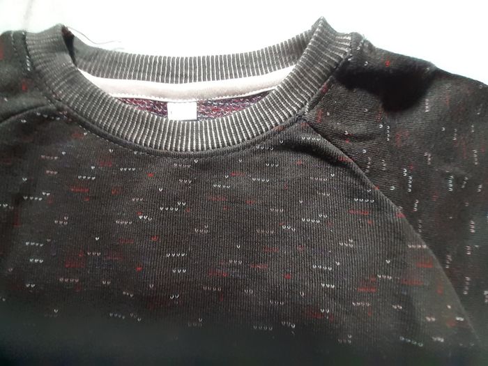 Pull léger gris foncé à petits motifs - photo numéro 2