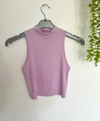 Très beau haut top court pour femme