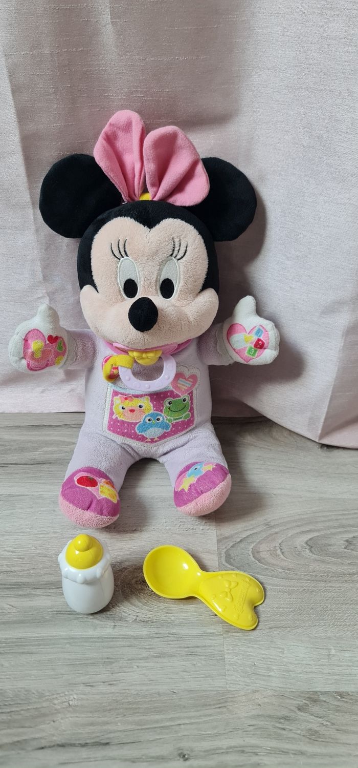 Bébé Minnie clementoni