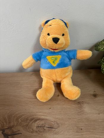 Doudou peluche Winnie jaune bleu masque ? Vert Disney nicotoy