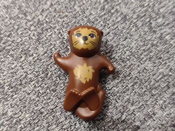 Loutre Lego marron couchée sur le dos - parfait état - vrai Lego