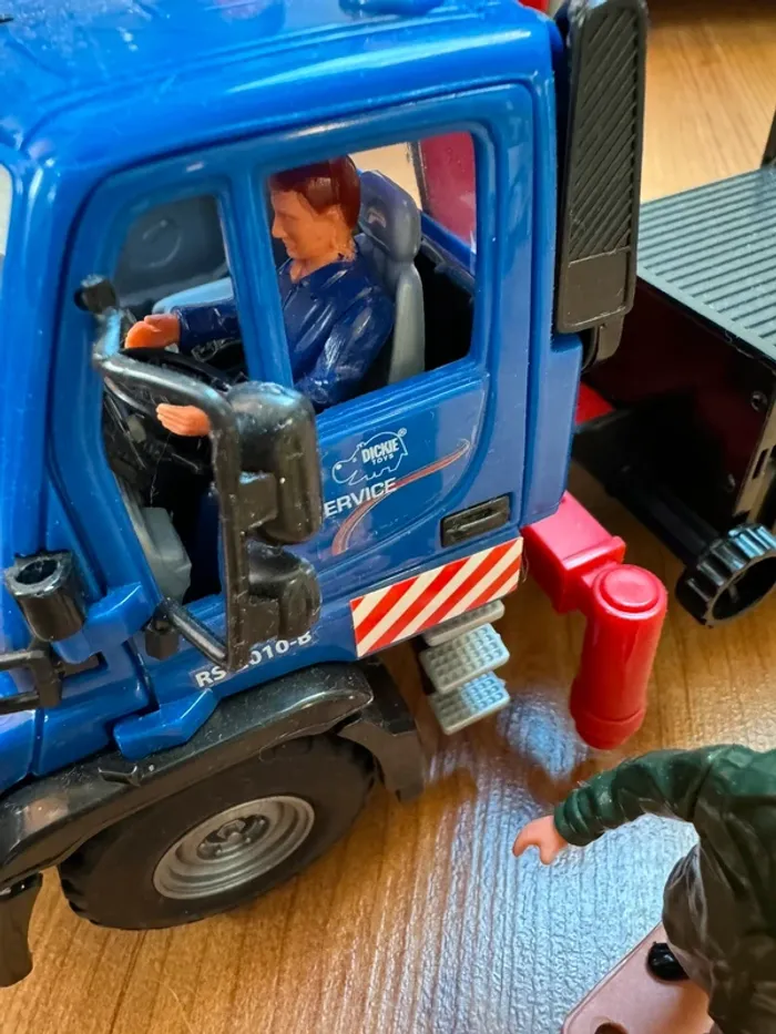 Lot camion de chantier et personnages - photo numéro 2