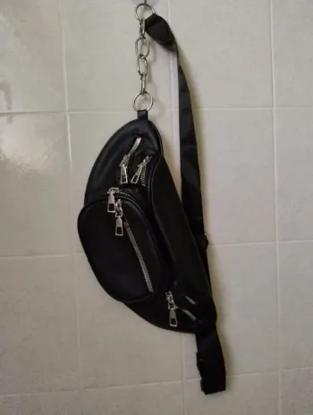 Sac banane noir et doré