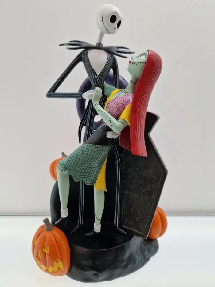 D146-Walt Disney World Jack Skellington and Sally Figurine h=34 cm - photo numéro 3
