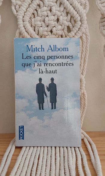 Livre Les cinq personnes que j ai rencontrées là haut