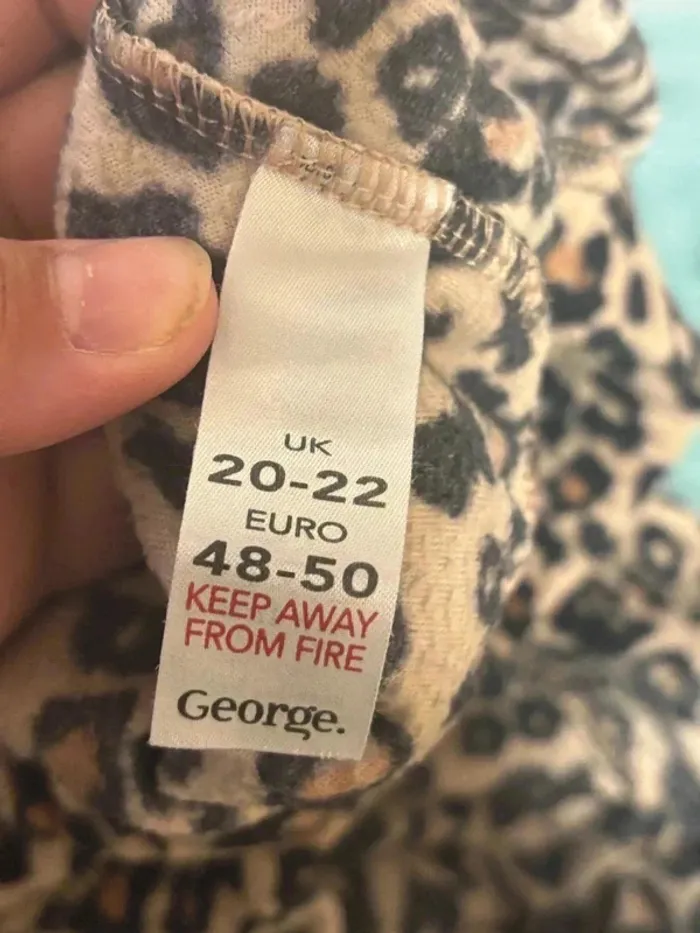 Pantalon léopard taille 48-50 marque george - photo numéro 3