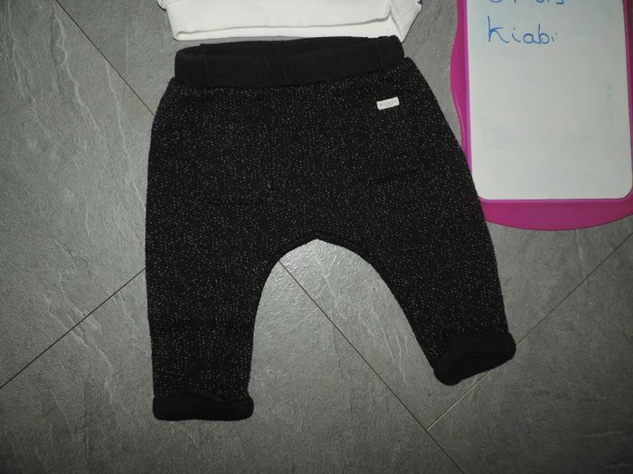 ensemble mickey de chez kiabi taille 6 mois - photo numéro 3