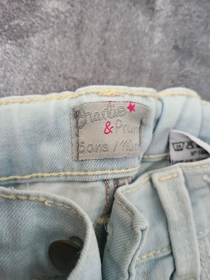 Pantacourt fille 5 ans charlie et prune très bon état - photo numéro 2