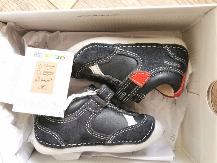 Chaussures en cuir et nubuck  bébé Geox taille 20 - photo numéro 6