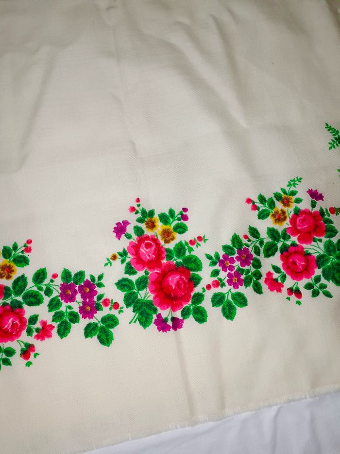 Grand carré,pure laine, vintage URSS - photo numéro 6