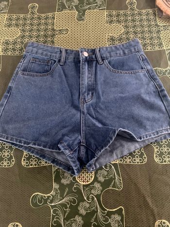 Short jeans