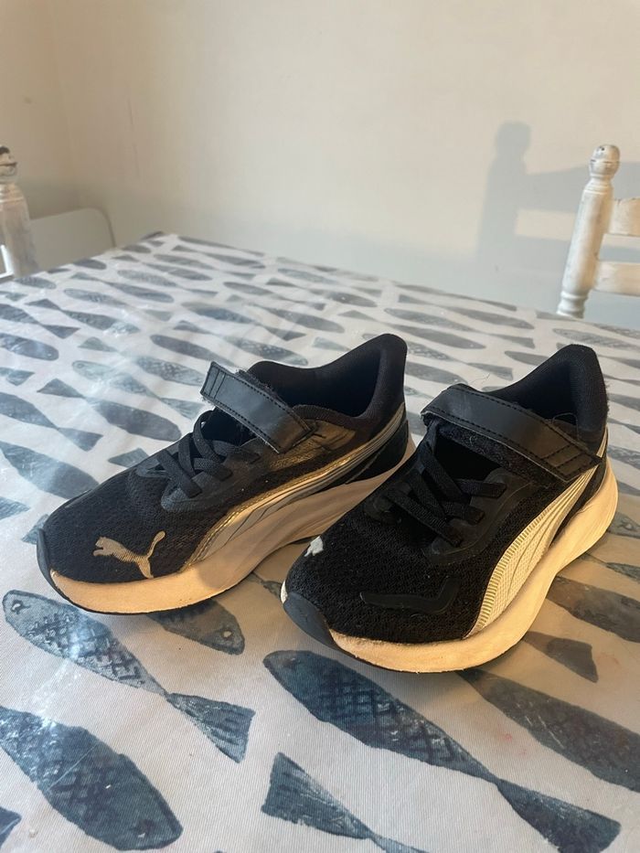 Chaussure puma en taille 30 - photo numéro 2