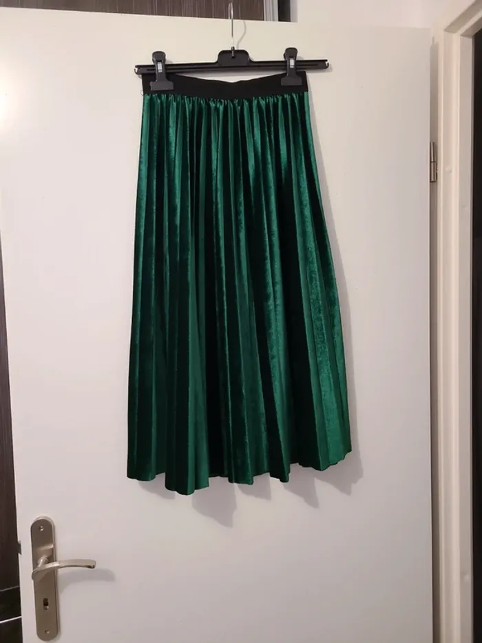 Jupe verte en velours - photo numéro 3