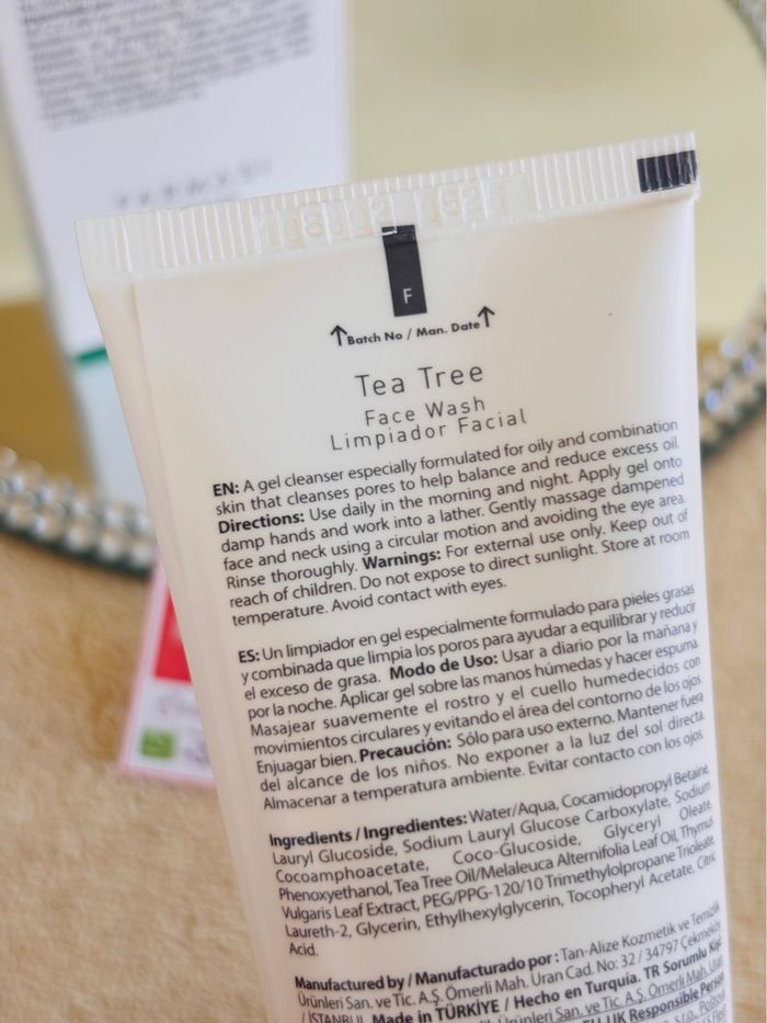 Gel nettoyant Facial Tea Tree Farmasi Dr. C Tuna - photo numéro 4