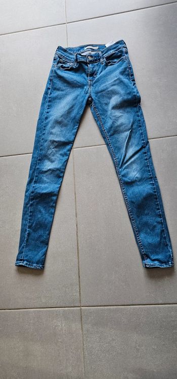 Jean Levis skinny 710 taille 38