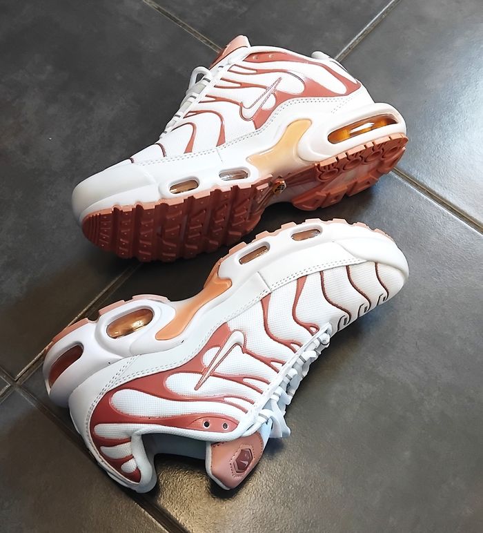 nike air max plus TN Blanche et rose neuve taille 39 - photo numéro 8