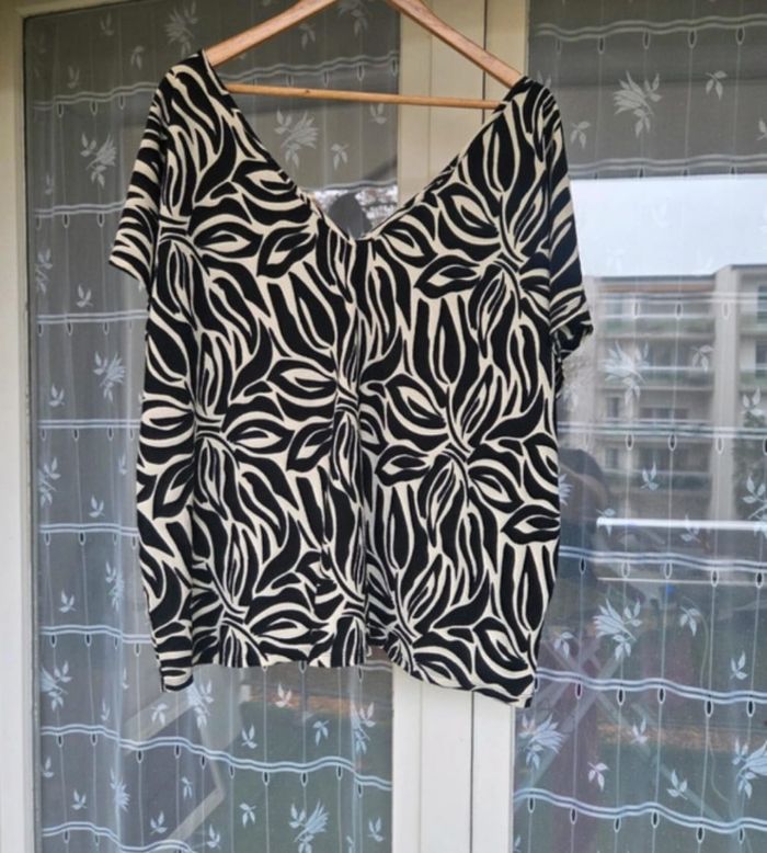 Blouse femme taille 50/52 neuve - photo numéro 3