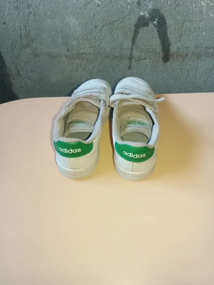 Stan Smith Adidas à scratch taille 30