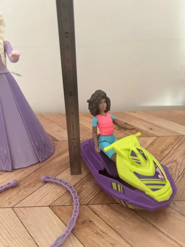 Lot de jouet reine des neiges et Barbie - photo numéro 17