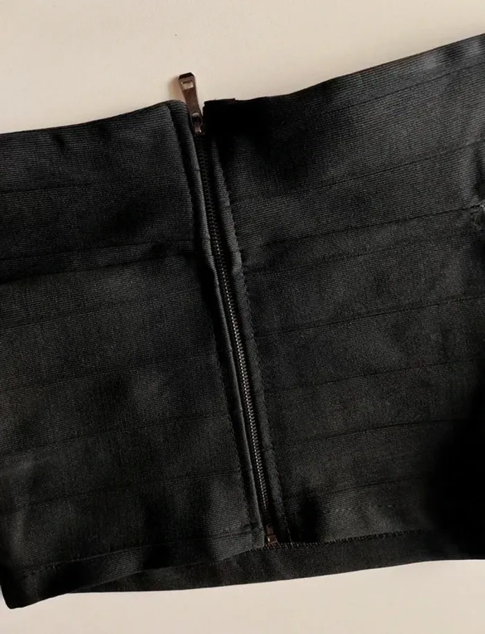 Haut Type Crop top classe - Taille unique / H&M - photo numéro 3