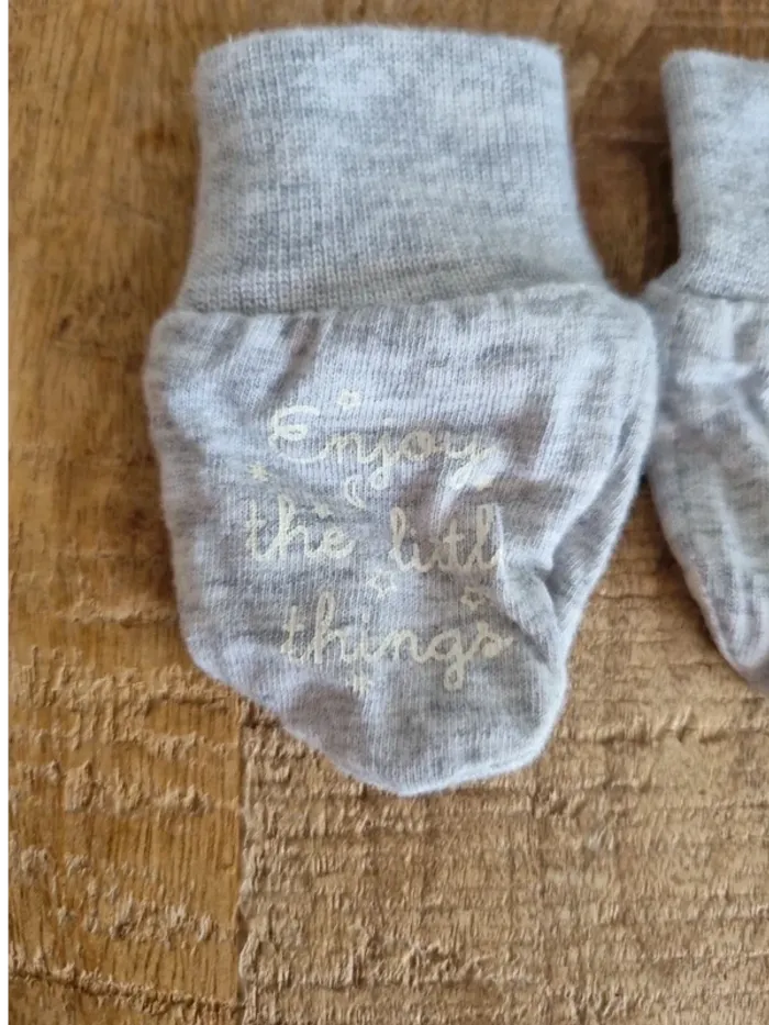 Moufle naissance anti griffure - photo numéro 2