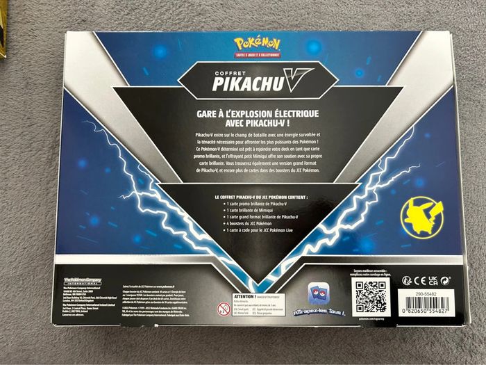 Pokémon Coffret Pikachu V - photo numéro 3