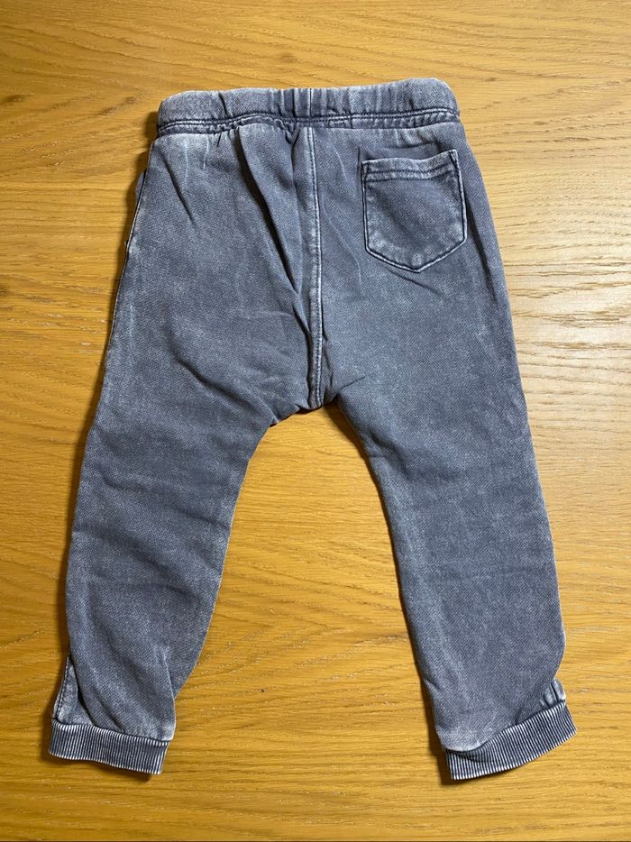 H&M Jogging gris mixte Taille 18/24 mois - photo numéro 6