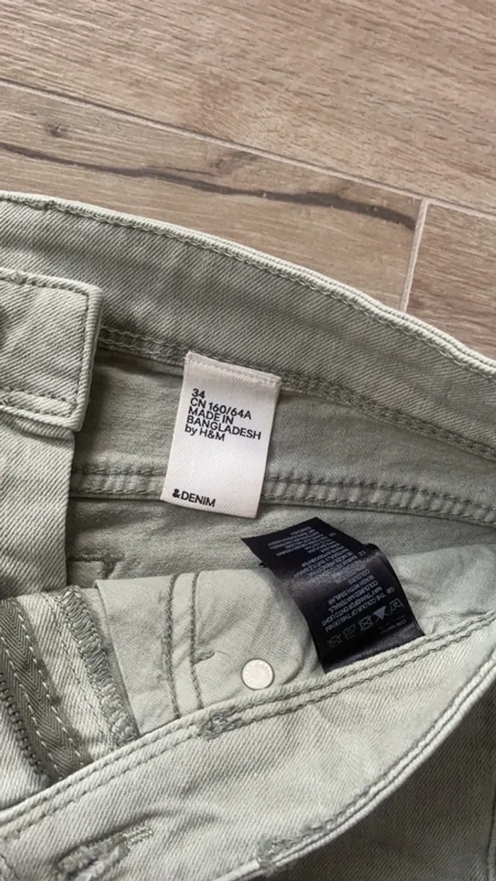 Mini short xs H&M - photo numéro 3