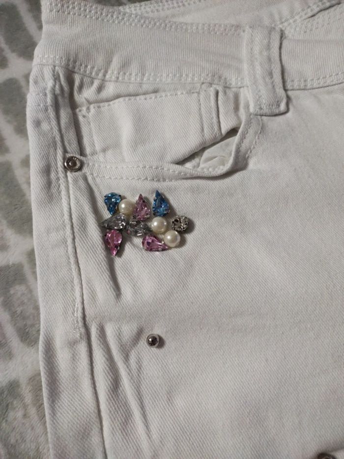 Jeans pantalon blanc stretch effet usé troué perles strass My holly's taille 38 - photo numéro 5