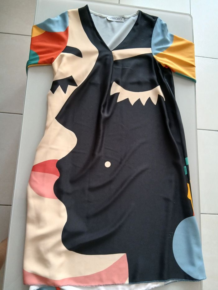 Robe colorée à motifs