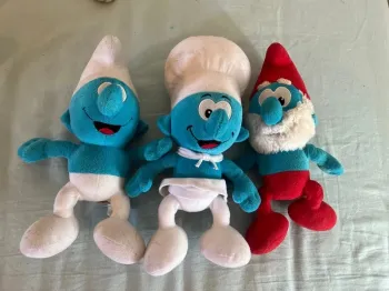 3 peluches schtroumpfs