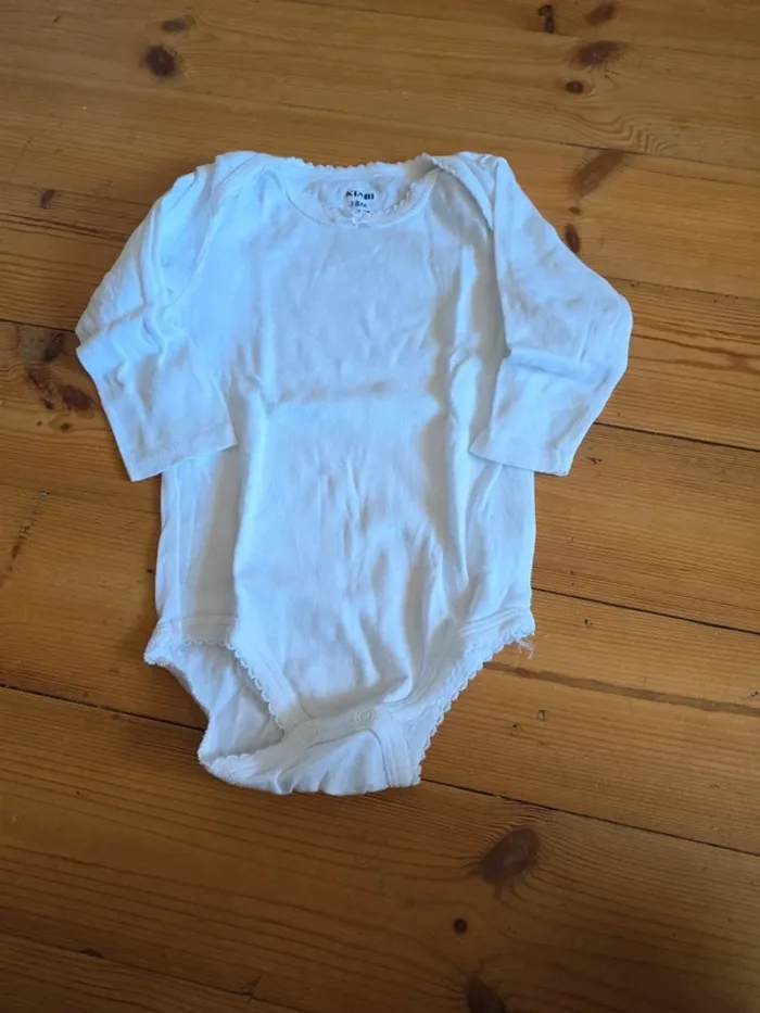 Lot de 5 vêtements fille en 18 mois. - photo numéro 9