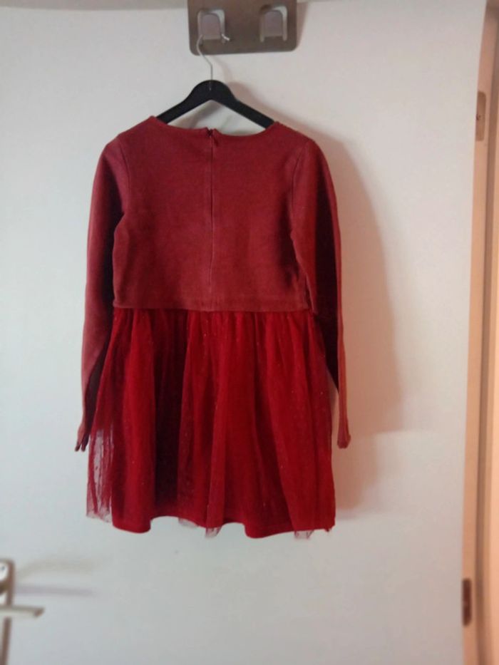Jolie robe bordeaux . 8 ans - photo numéro 9