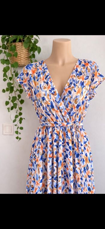 Robe longue bleu et abricot à motif 100% en viscose de jovial taille 42 neuve jamais mise, j ai la même en vert aussi neuve