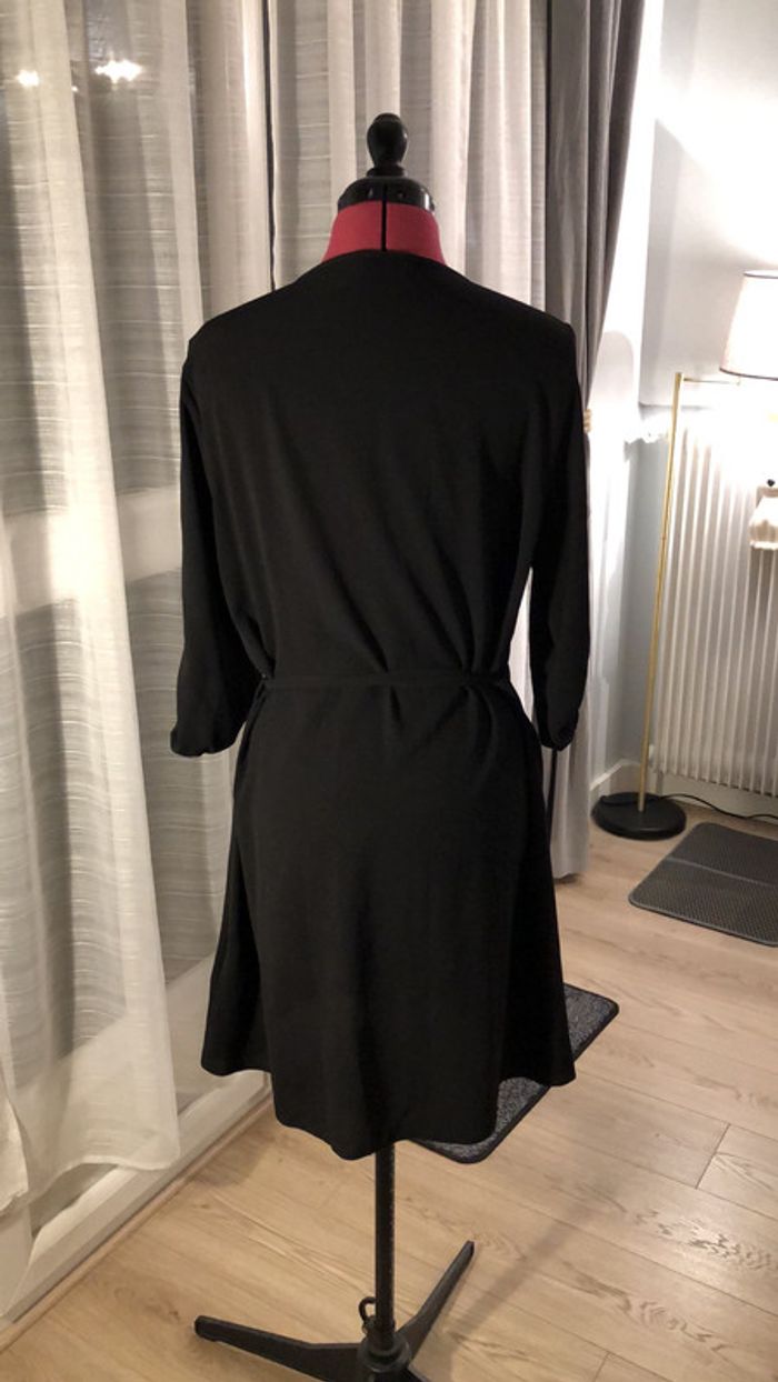 Robe noire - photo numéro 2