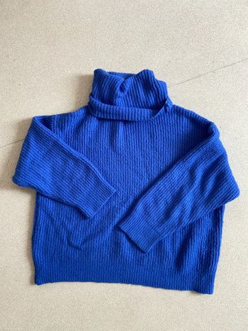 Pull col montant
