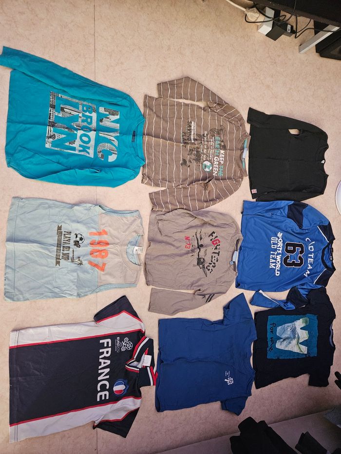 Lot vêtements 6 ans - photo numéro 2