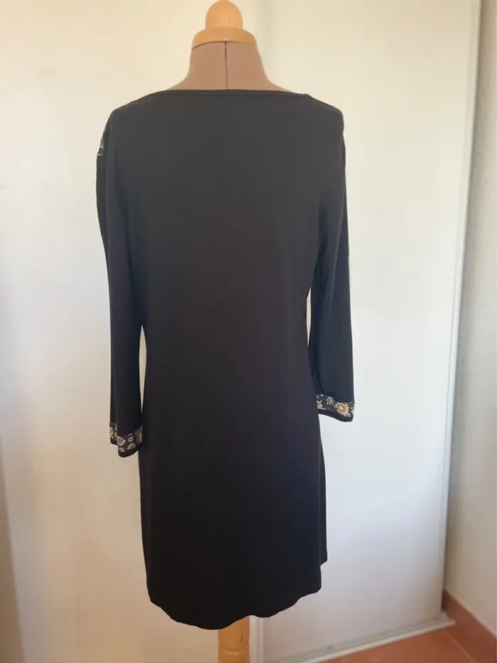 Robe Taille 40/42 - photo numéro 2