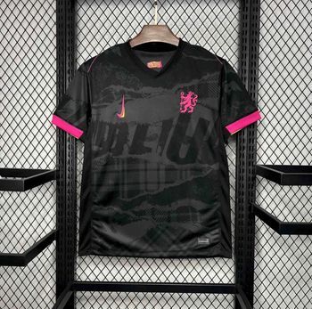 🖤🔥 Maillot Nike Noir & Rose – Édition Lion 💗⚽