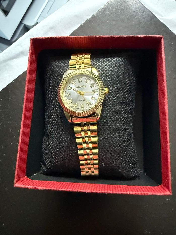 Belle montre femme acier