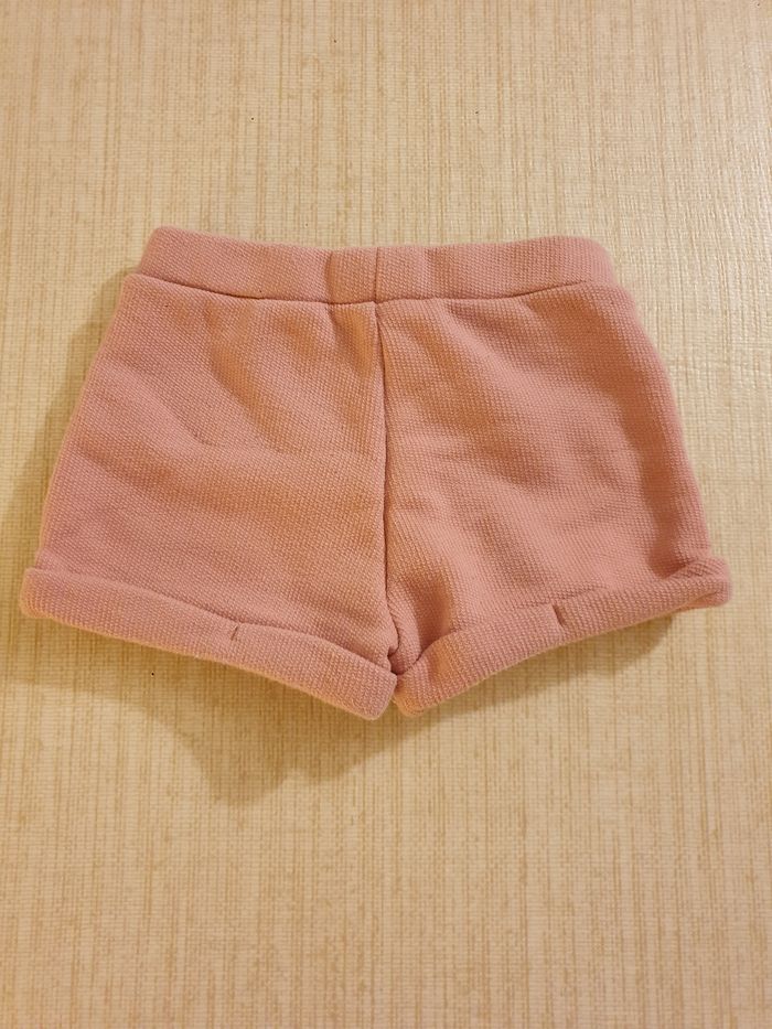 Short d'hiver et pull 12 mois - photo numéro 4