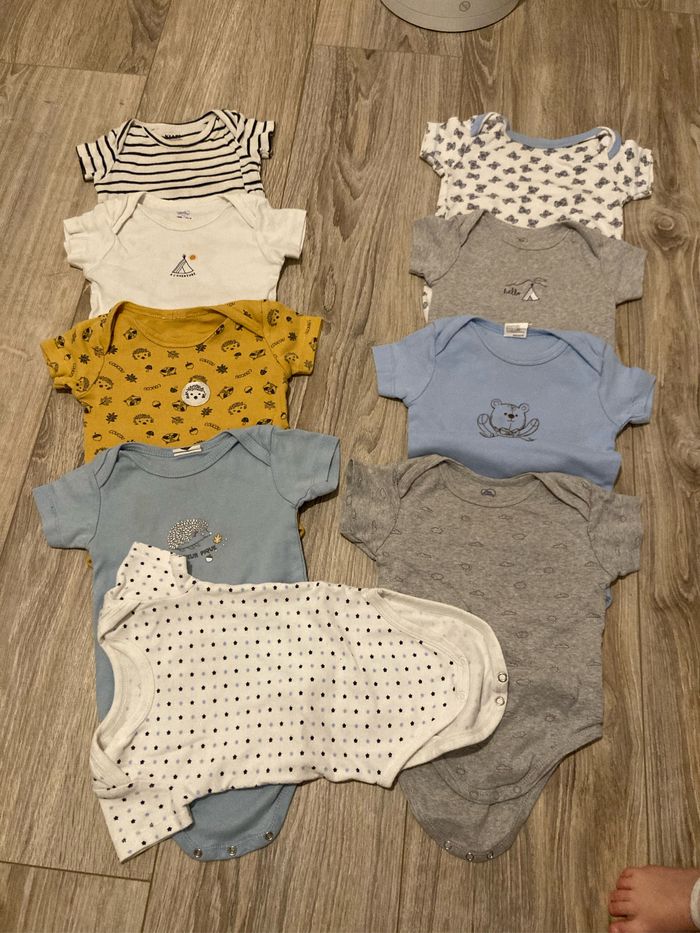 Lot vêtements 12 mois