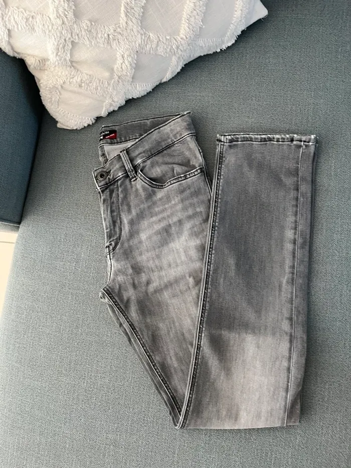 Jean Teddy Smith taille 28