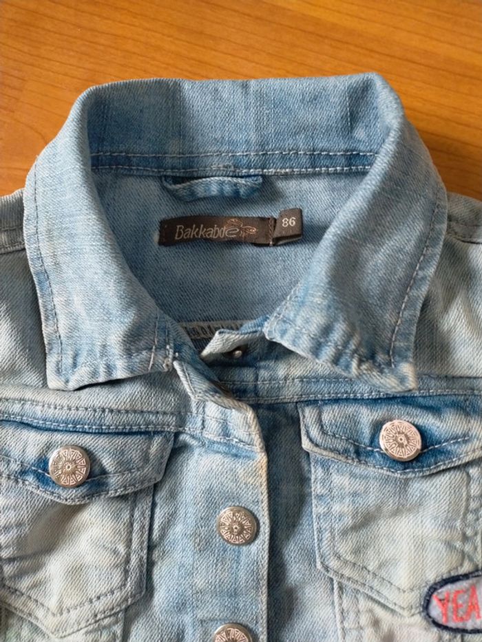 Jolie veste à patchs - photo numéro 2